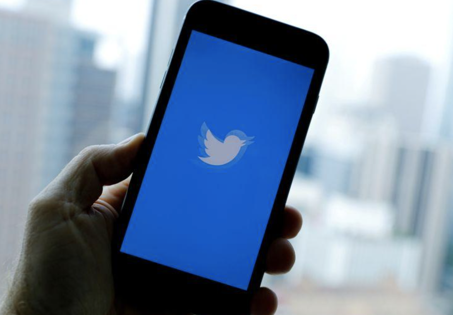 Twitter expects annual revenue to double in 2023, shares up 8%