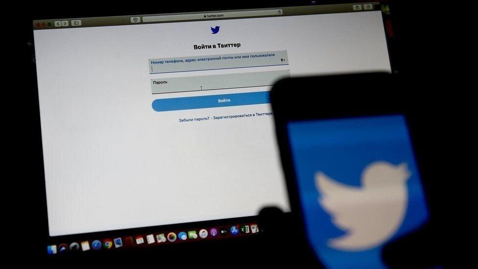 Russia Slows Down Twitter Over ‘Banned Content’	