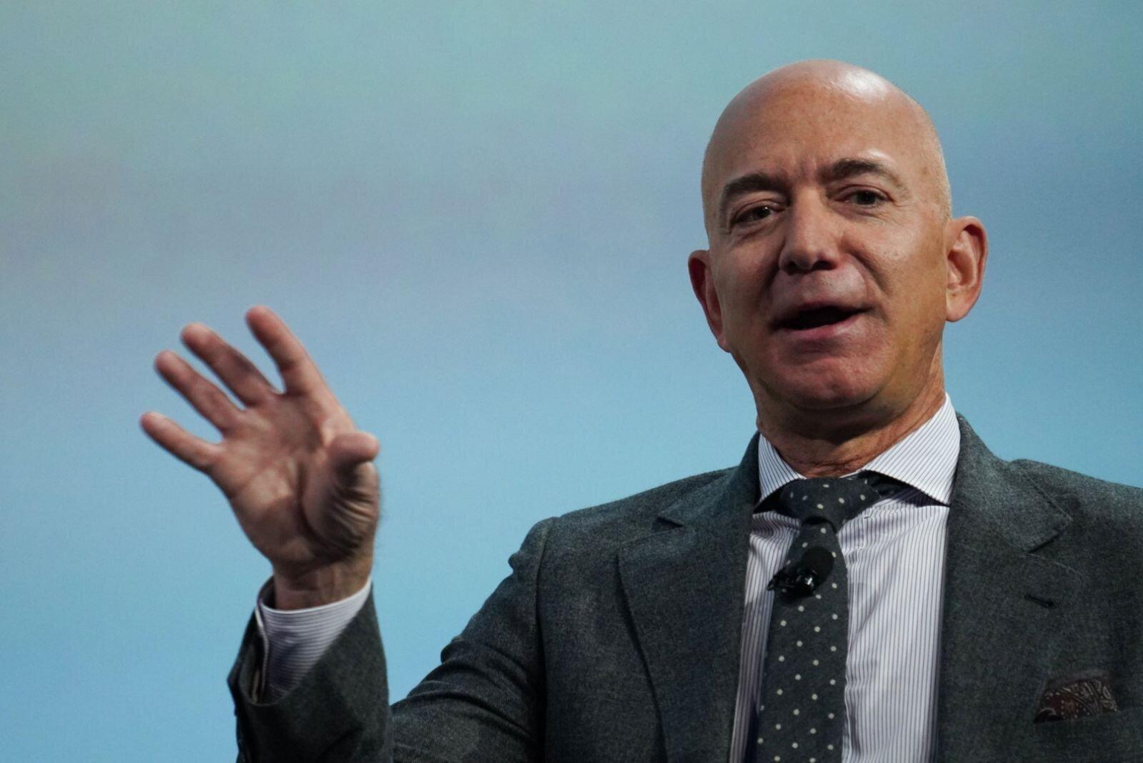 Wall Street Jumps for Second Day; Amazon Says Bezos to Step Down From CEO Role