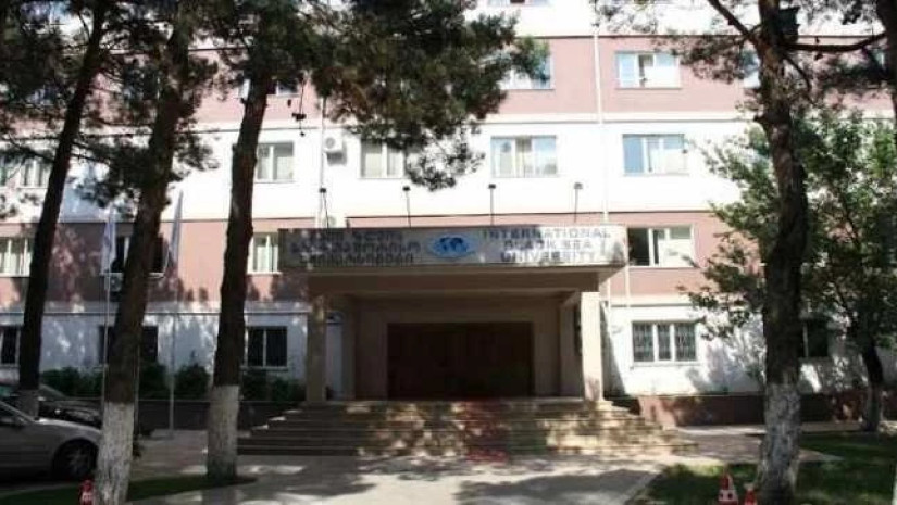 5b7d285e836cd