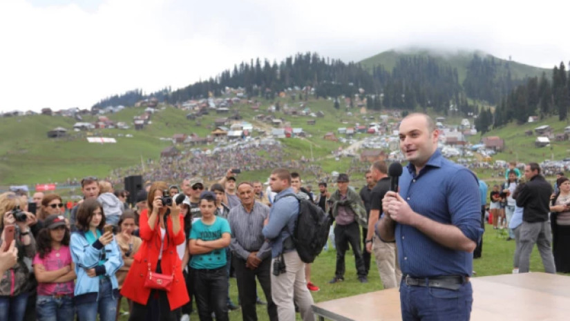 5b7d2d5b3bfb4