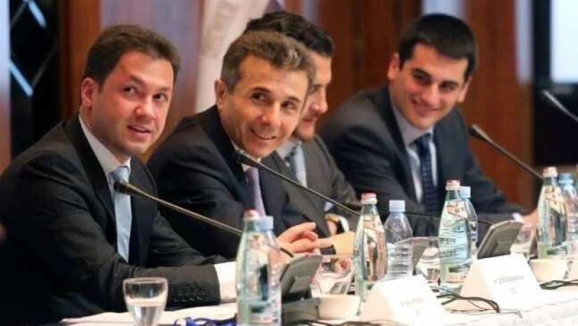 5c18efd9d48a1