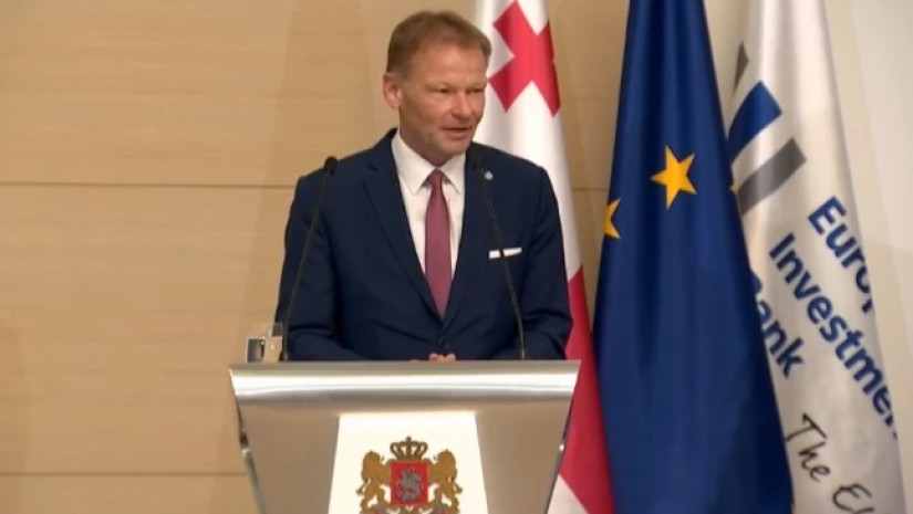 5c6bb5393f07c