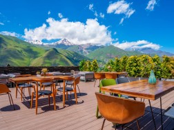 Step Inn Kazbegi