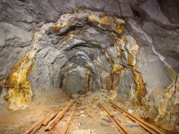 gold mining_