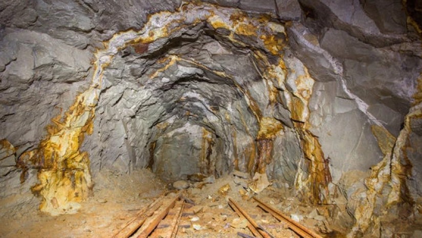 gold mining_