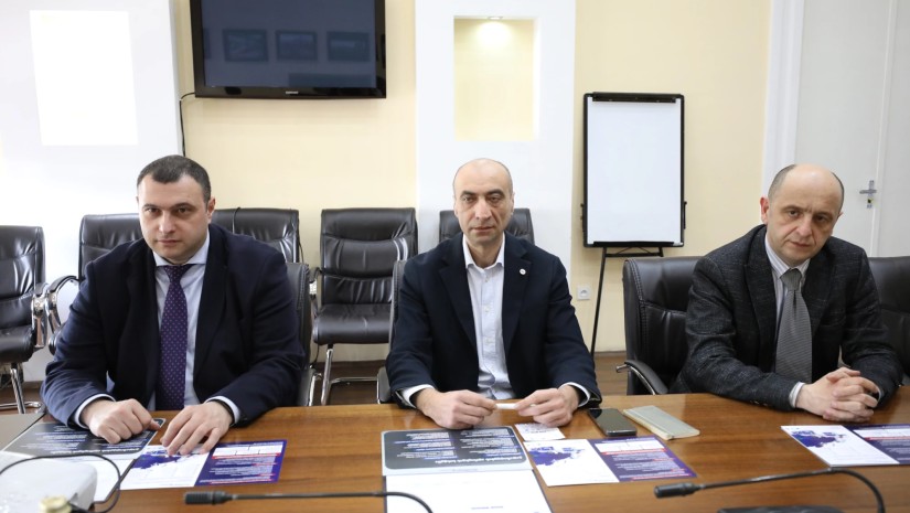 საქართველოს რკინიგზის მენეჯმენტის წევრები ლატვიური საერთაშორისო სატრანსპორტო კომპანიის SIGIS -ის წარმომადგენლებს შეხვდნენ
