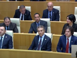 ბიძინა ივანიშვილი პარლამენტში