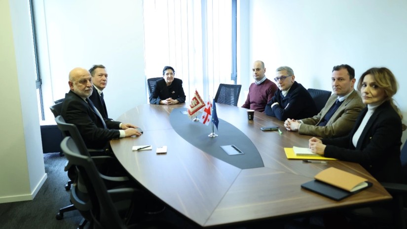 დიპლომატები