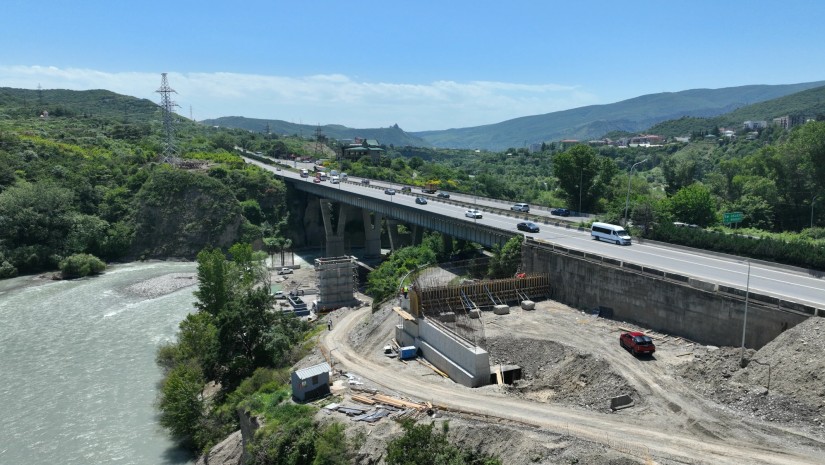 ხიდი არაგვზე