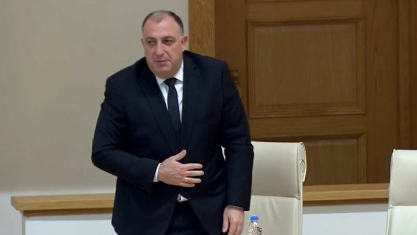ირაკლი კობახიძემ გენერალურ პროკურორს იუსტიციის სახელმწიფო მრჩევლის უმაღლესი წოდება მიანიჭა