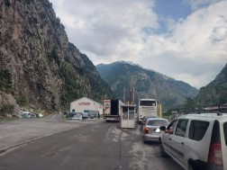 ლარსი