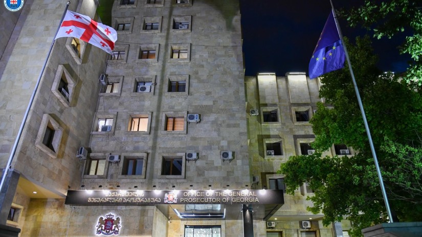 პროკურატურამ დიდი ოდენობით თანხის თაღლითურად დაუფლების და უკანონო შემოსავლის ლეგალიზაციის ფაქტებზე ერთი პირი დააკავა