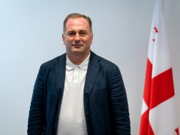 გიორგი შონია
