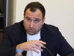 ირაკლი კირცხალია