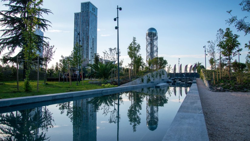 სილქ როუდ ჯგუფმა ბათუმში მუნიციპალური პარკის მოწყობა დაასრულა