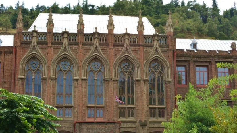 მეექვსე სკოლა