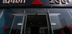ბუნებრივი და ხელოვნური ქვის ფართო არჩევანი ზოდის შოუ რუმში
