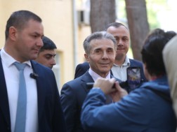 ბიძინა ივანიშვილი საარჩევნო უბანზე