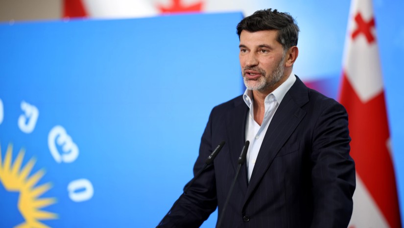 ევროკავშირის ელჩი დიპლომატიის გარდა ყველაფერს აკეთებს... ქვეყანა, რომელიც ეკონომიკურად წინ მიდის, ბნელ წარსულში დაბრუნება დაგვიანონსა - კახა კალაძე