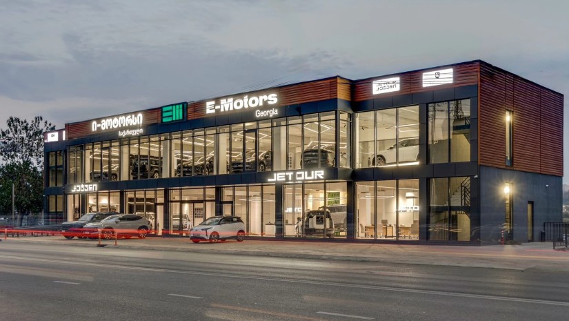 თბილისში E-Motors Georgia-ს განახლებული შოურუმი გაიხსნა