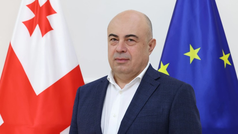 აპოლონ კაკაბაძე