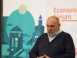 დევი ხეჩინაშვილი
