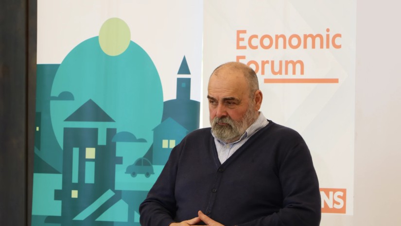დევი ხეჩინაშვილი