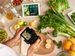 FOOD BLOGGING