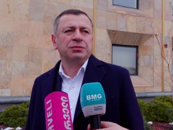 აკაკი ახვლედიანი