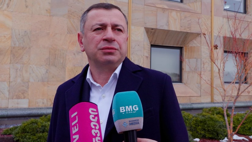 აკაკი ახვლედიანი