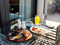 სასტუმრო საუზმე