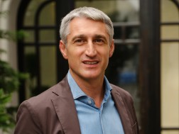 გიორგი თხელიძე