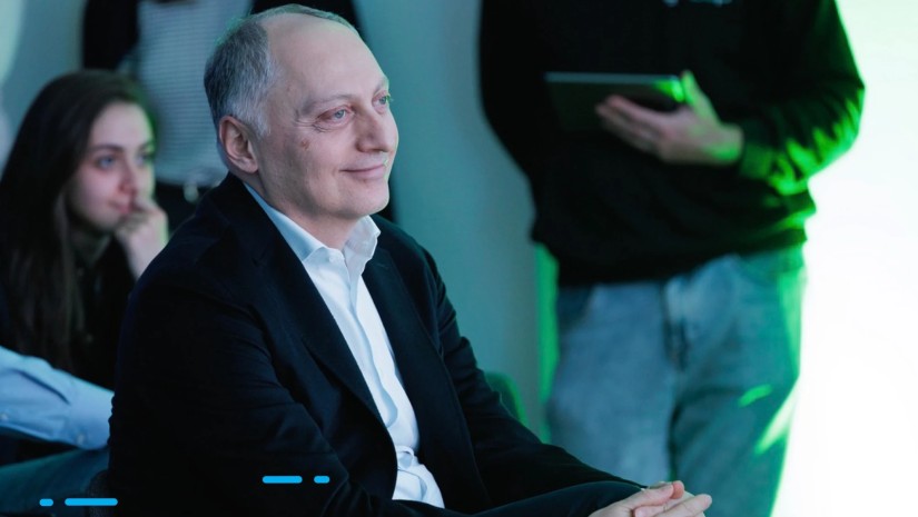 ვახტანგ ბუცხრიკიძე