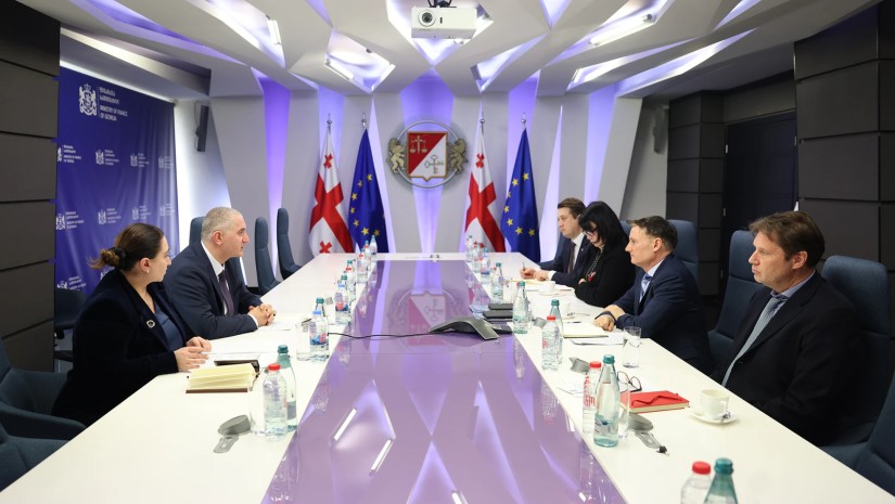 ფინანსთა 