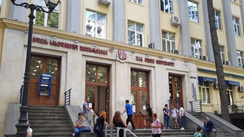 ილიაუნი