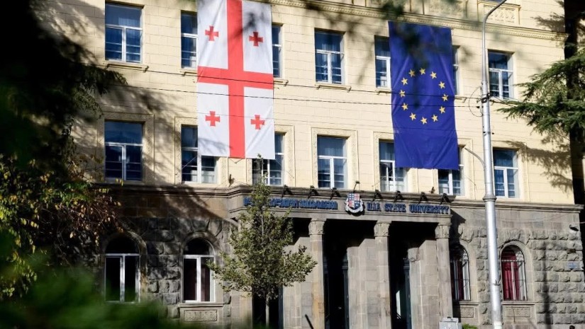 ილიაუნი