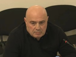 გოჩა ღვინეფაძე