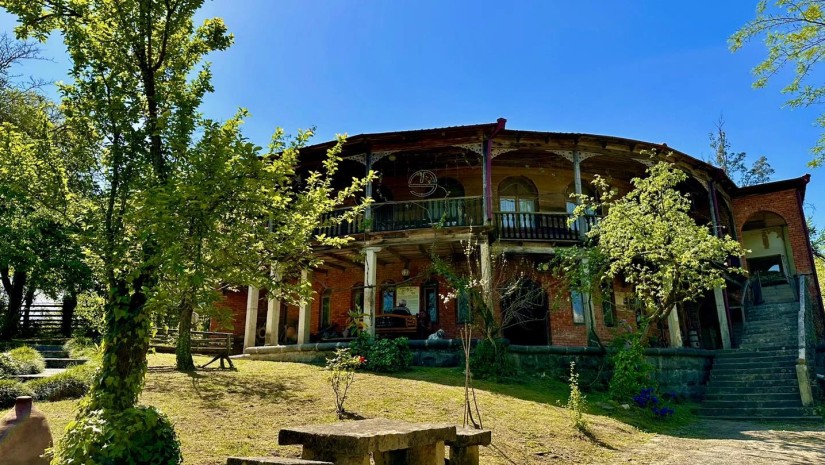 ოტიას ეზო