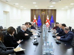 პავლიაშვილი ADB