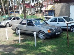 ძველი ავტომობილი