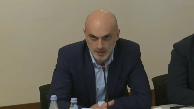 თორნიკე ნიკოლაიშვილი 