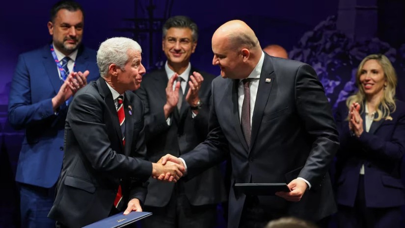 აშშ-მა ბალკანეთში ენერგეტიკისა და AI-ს სფეროში მილიარდობით დოლარის შეთანხმებები გააფორმა