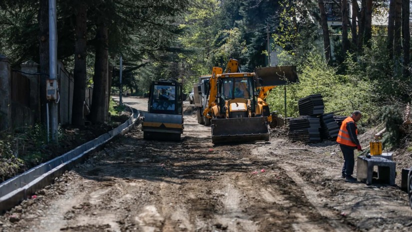 წყნეთში, ამილახვრის ქუჩაზე დასასვენებელი სივრცის მოწყობა და გზის შეკეთება იგეგმება - ბიუჯეტი ₾2.1 მლნ-ია