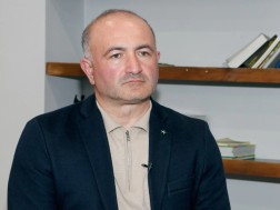 ვახტანგ ბეჟიტაშვილი