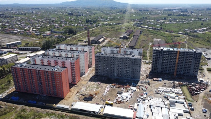 ზუგდიდში დევნილთა საცხოვრებელი კომპლექსის მშენებლობის დასრულება 2027 წლის გაზაფხულზე იგეგმება