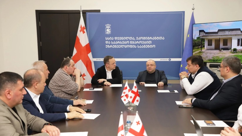 დევნილთა სააგენტო 500-ზე მეტ ოჯახს საცხოვრებელ სახლებს შეუსყიდის - სამინისტრო