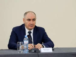 ლევან ახობაძე