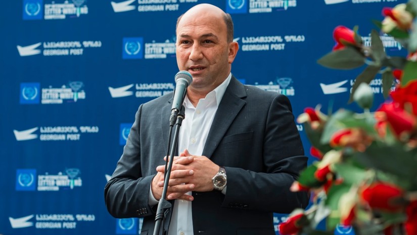 ₾60 000 ანაბარზე, Tesla-ს, JPMorgan-ის, Apple-ის თითო-თითო აქცია - რა ქონებას ფლობს საქართველოს ფოსტის ყოფილი დირექტორი?