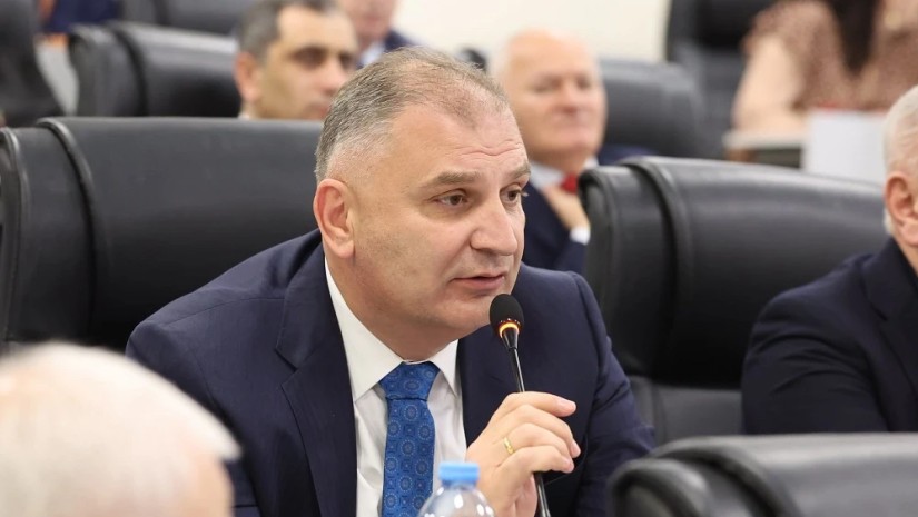 უცხო ენის გამოცდა, ალბათ, უცხოელი სტუდენტების რაოდენობას თავიდან შეამცირებს - კახა შენგელია